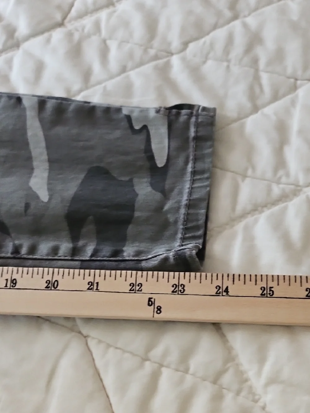 Wit & Wisdom Camo Jeans w/ Comfort Waist - 4P - Picture 5 of 7